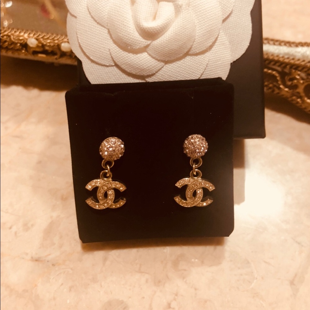 100% authentic Chanel drop earring